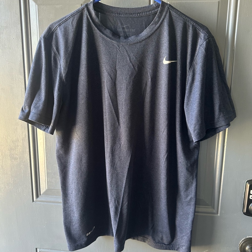 Nike Men's Navy Blue Short Sleeve Tee